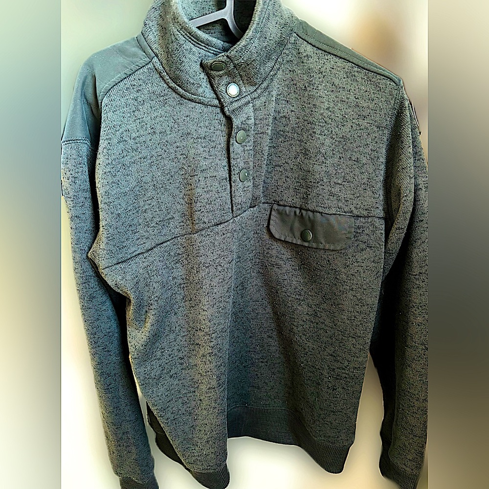 Frank & Oak • Sage Green Pull Over